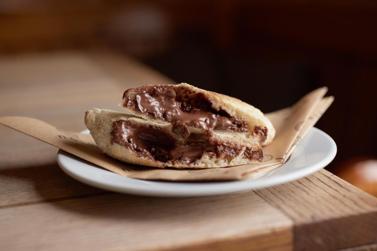 The Dog & Gun Inn Netheravon Екстериор снимка