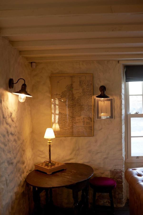 The Dog & Gun Inn Netheravon Екстериор снимка