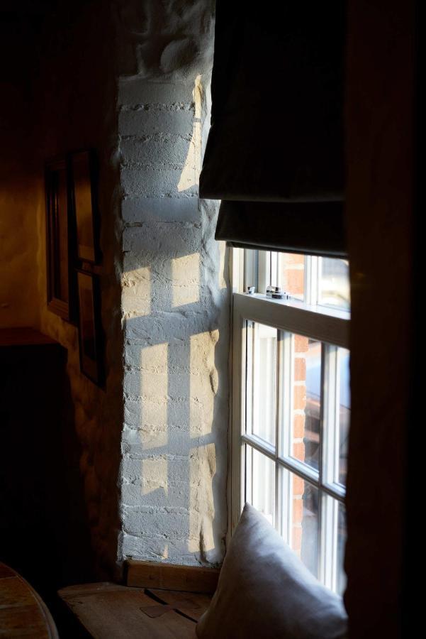 The Dog & Gun Inn Netheravon Екстериор снимка